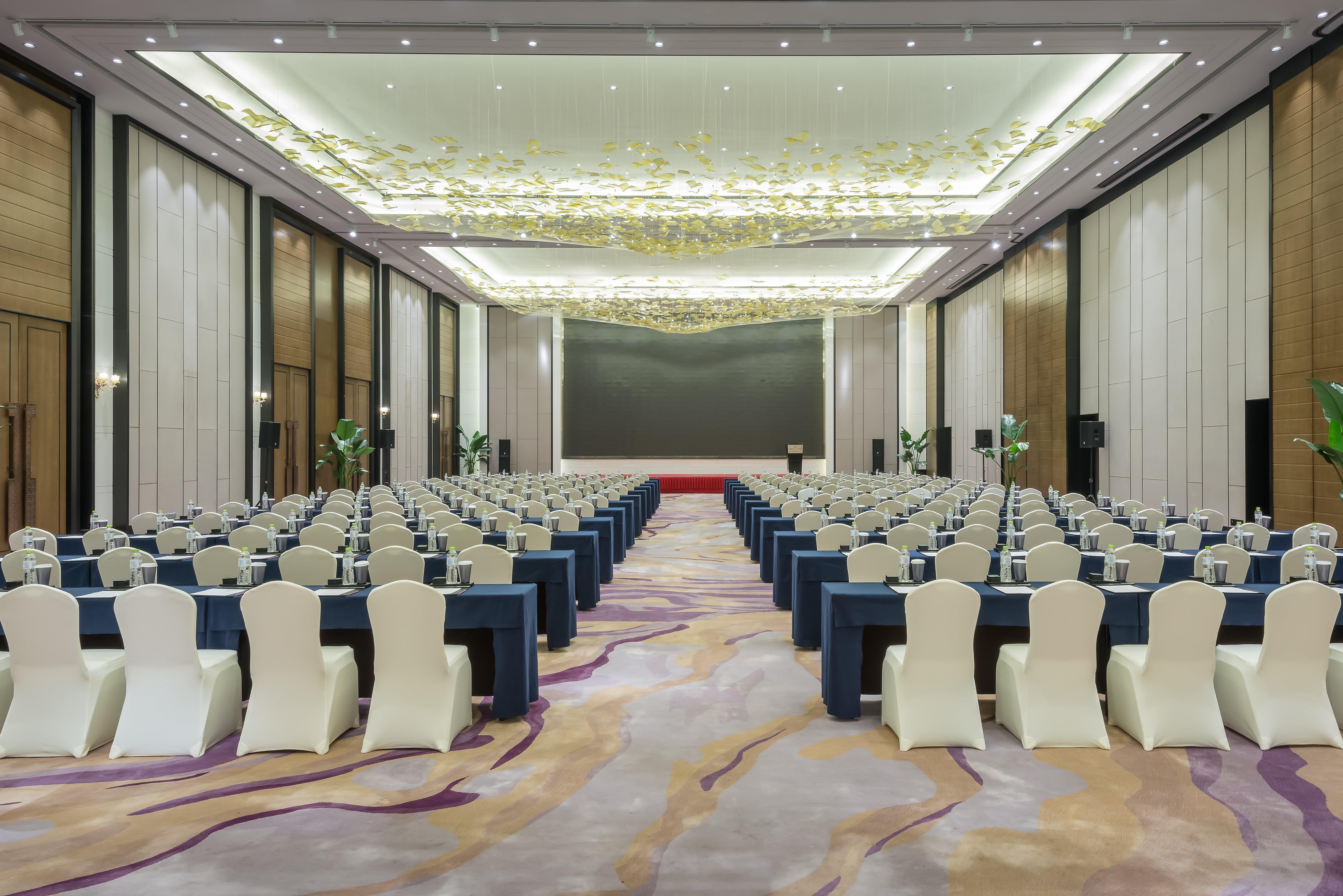 Crowne Plaza Yibin By Ihg Hotel Ngoại thất bức ảnh