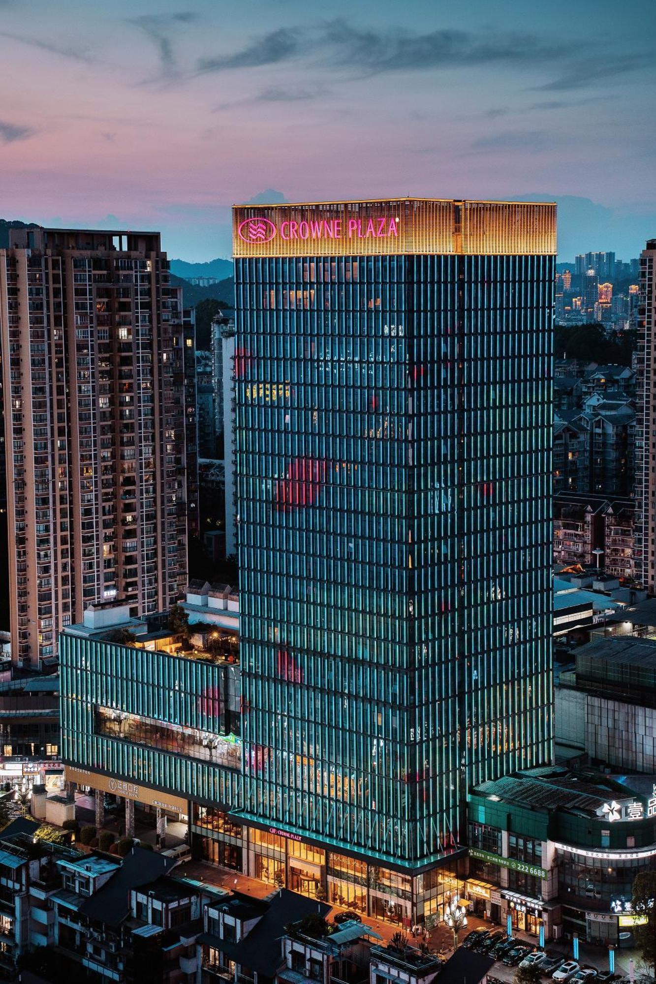 Crowne Plaza Yibin By Ihg Hotel Ngoại thất bức ảnh